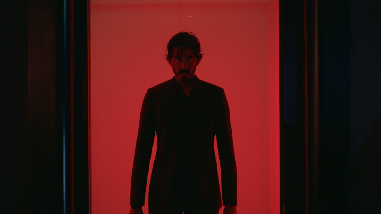 Monkey Man- La vendetta è scimmia Recensione in anteprima del film diretto da Dev Patel
